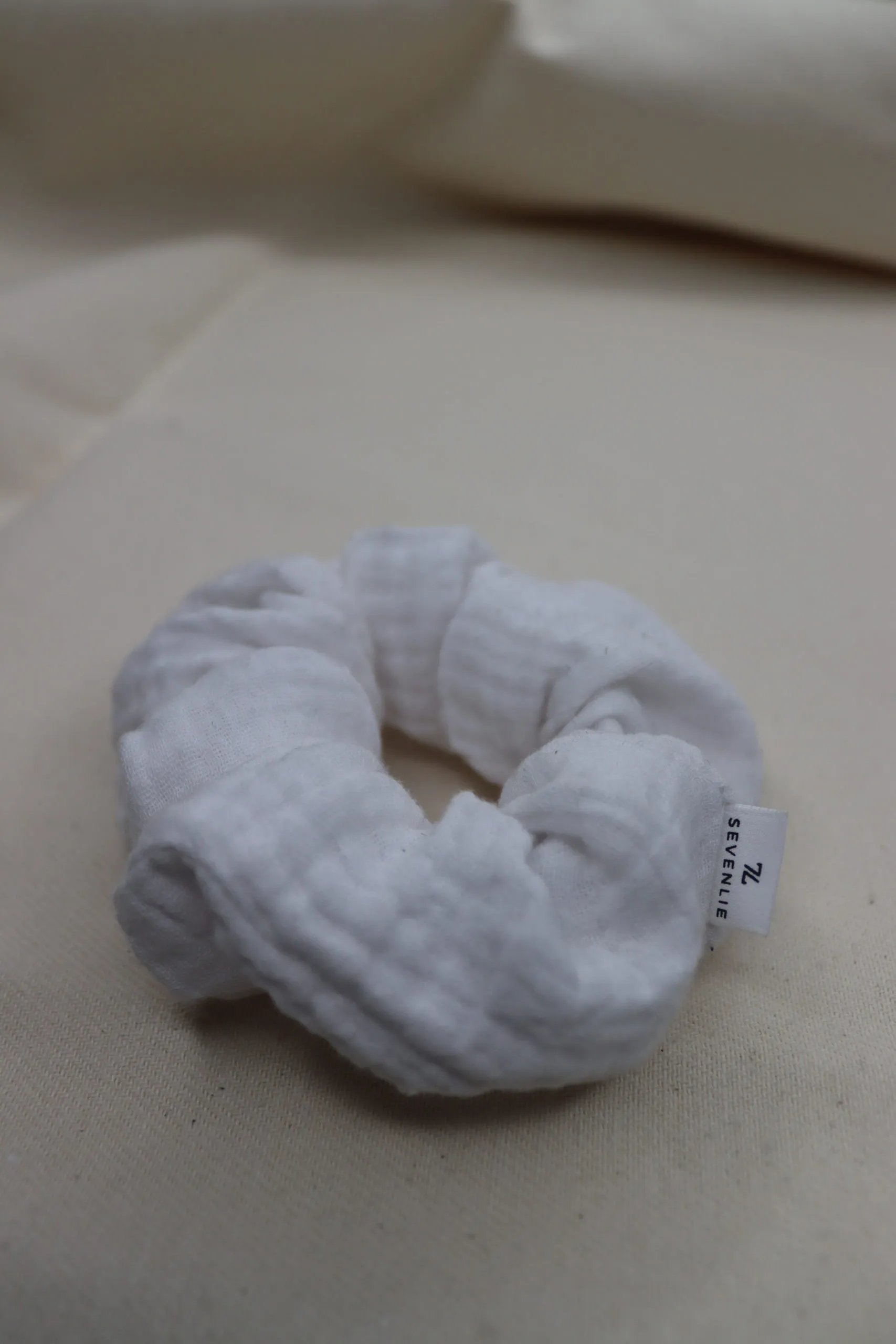 Chouchou blanc – double gaze de coton – Image 2